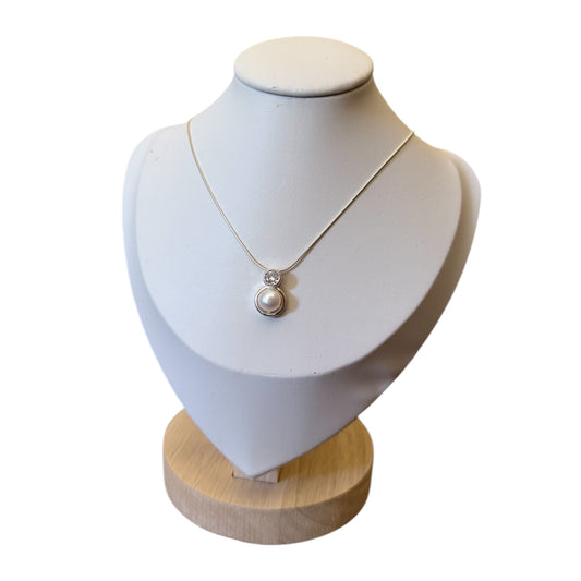 Cadena Cola de Ratón con Dije Perla y Punto de Luz – Plata 925